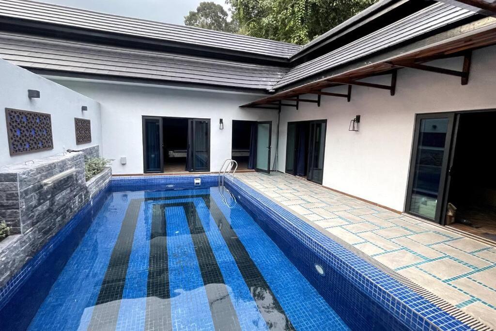 Charis Janda Baik Semi D Villa 6: 3 Bedroom + Pool Bentong Dış mekan fotoğraf